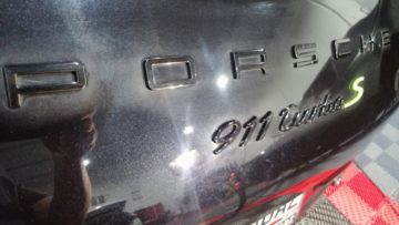 Remocion, correccion y remplazo de emblema PORSCHE 911 Turbo S