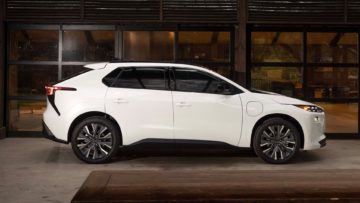 New York Auto Show 2025: Subaru Solterra EV 2026