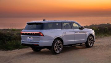 Lincoln Navigator 2025. Un refugio de lujo sobre ruedas.